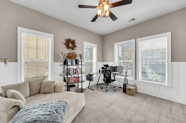 1540 Nautical Chart Dr, Charleston, SC 29414