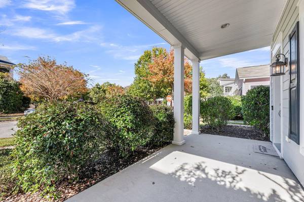 1540 Nautical Chart Dr, Charleston, SC 29414