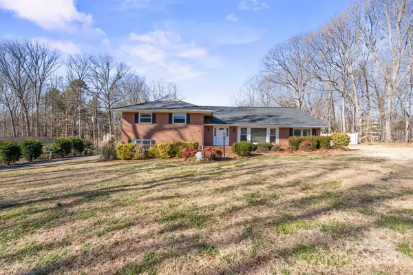 220 Augusta DR, Statesville, NC 28625