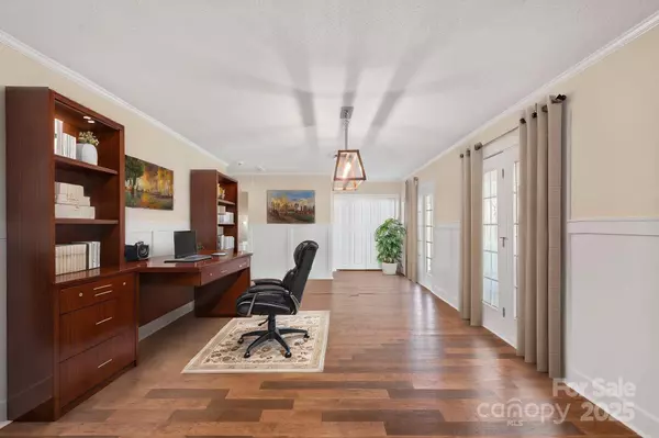 220 Augusta DR, Statesville, NC 28625