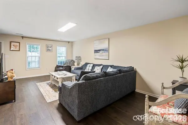 128 Locomotive LN, Mooresville, NC 28115