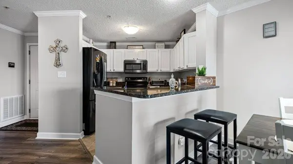 1338 Torrence CIR, Davidson, NC 28036