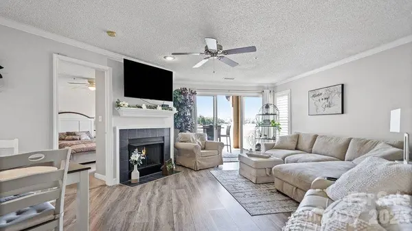 1338 Torrence CIR, Davidson, NC 28036