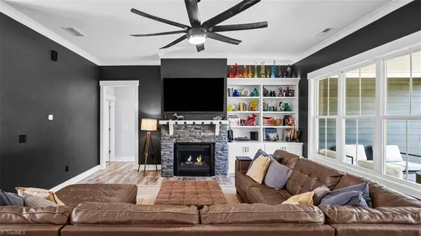 148 Old Dutch RD, Advance, NC 27006
