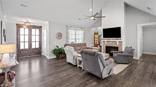157 Old Dutch RD, Advance, NC 27006