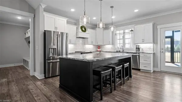 157 Old Dutch RD, Advance, NC 27006
