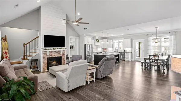 157 Old Dutch RD, Advance, NC 27006