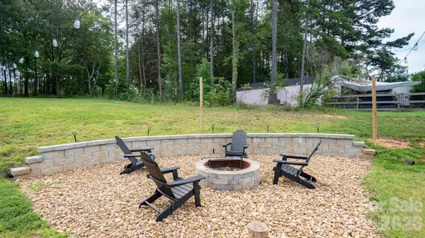 5960 Charlie Walker RD, Kannapolis, NC 28081