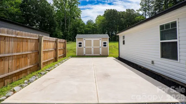 5960 Charlie Walker RD, Kannapolis, NC 28081