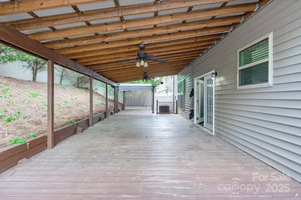 392 Winecoff Woods DR NW, Concord, NC 28027