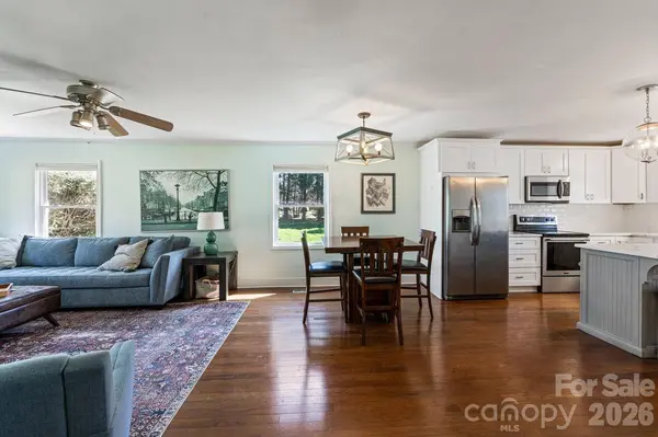 141 Bluewing LN, Mooresville, NC 28117