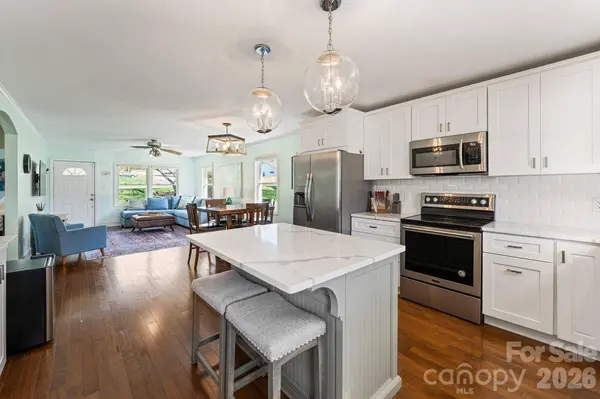 141 Bluewing LN, Mooresville, NC 28117