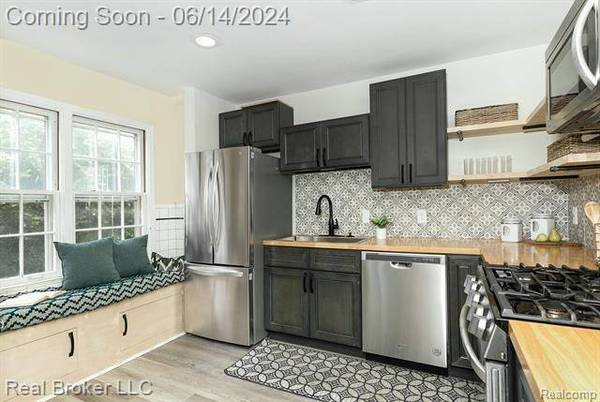 4221 GRAYTON Street, Detroit, MI 48224