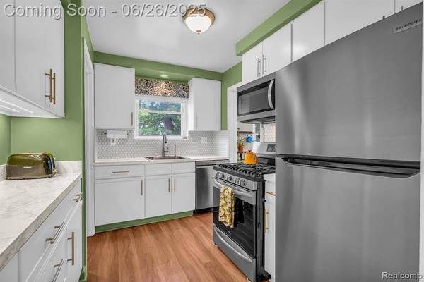 2734 Vassar Street, Dearborn, MI 48124