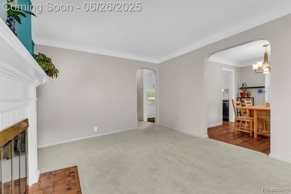 2734 Vassar Street, Dearborn, MI 48124