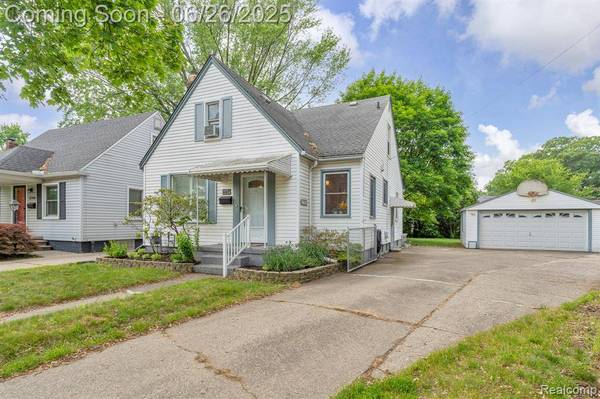 2734 Vassar Street, Dearborn, MI 48124