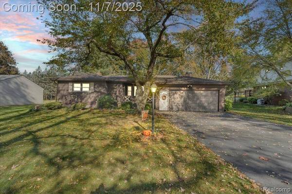 5093 Helene Avenue, Shelby Twp, MI 48316