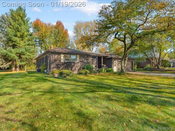 5093 Helene AVE, Shelby Twp, MI 48316