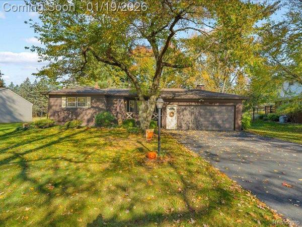 5093 Helene AVE, Shelby Twp, MI 48316