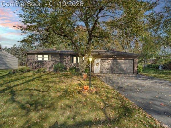 5093 Helene AVE, Shelby Twp, MI 48316