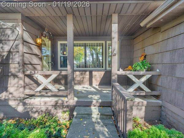 5093 Helene AVE, Shelby Twp, MI 48316