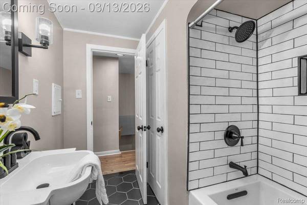 4316 Three Mile DR, Detroit, MI 48224