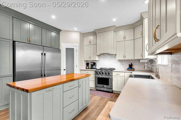 1219 Chelsea BLVD, Oxford Charter Township, MI 48371