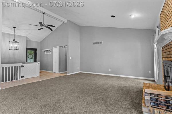 13656 Heatherwood DR, Sterling Heights, MI 48313