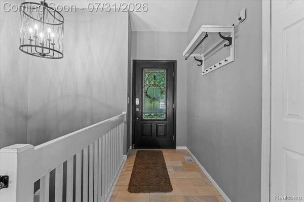 13656 Heatherwood DR, Sterling Heights, MI 48313