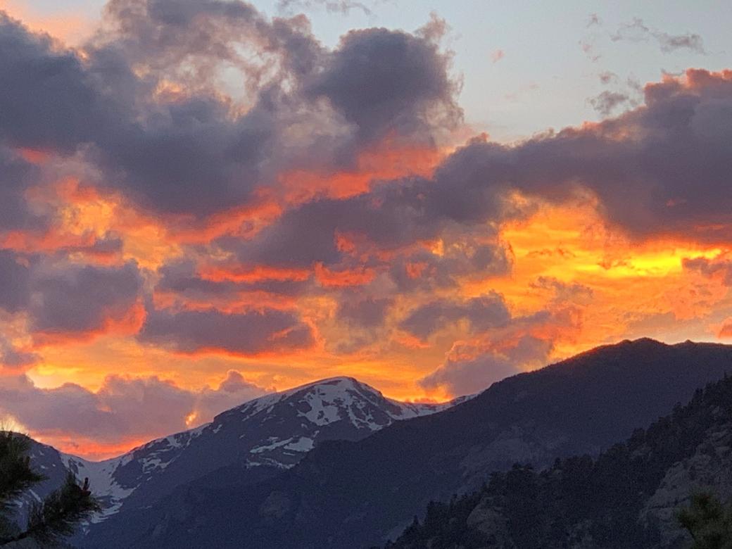 How to Get to Estes Park from Denver International Airport (DIA)