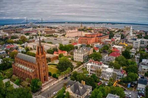 Moving to Charleston, SC: The Ultimate 2025 Guide for Young Professionals and Families