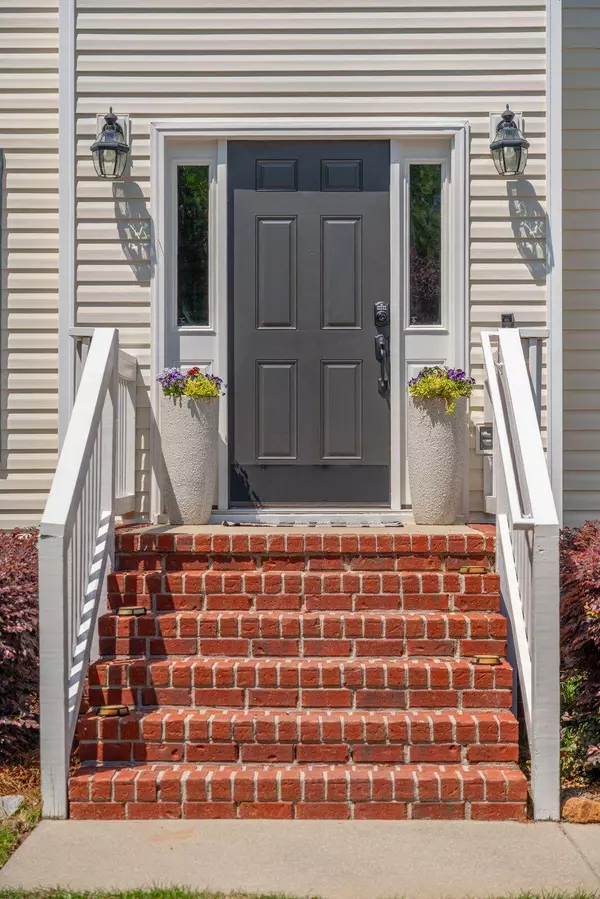 2290 Deer Sight Way, Mount Pleasant, SC 29466