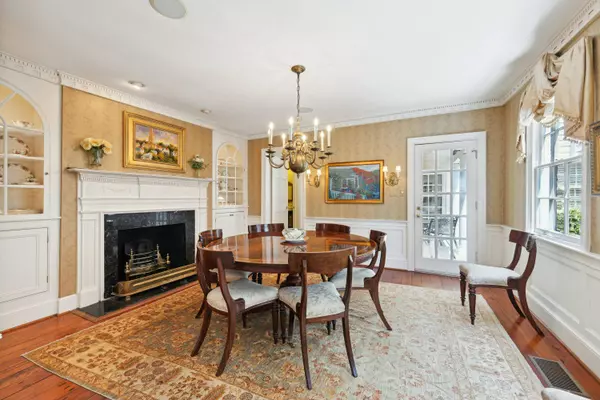 32 Church St, Charleston, SC 29401