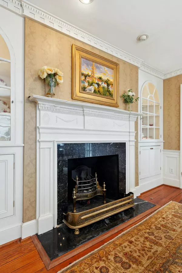 32 Church St, Charleston, SC 29401