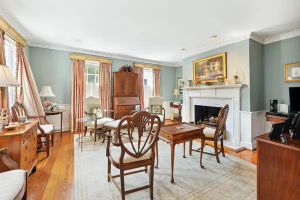 32 Church St, Charleston, SC 29401