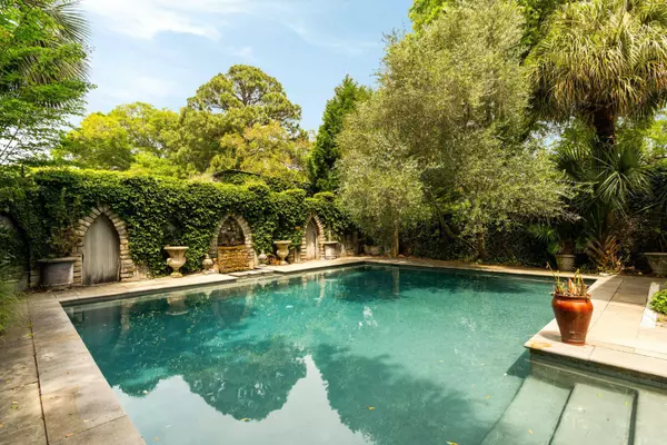 62 Society St, Charleston, SC 29401