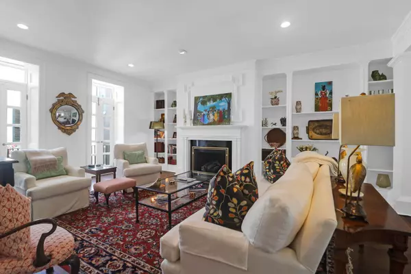 8 & 8 1/2 Elliott St #8 & 8 1/2, Charleston, SC 29401