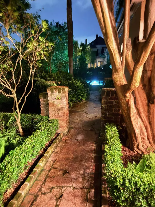42 S Battery St, Charleston, SC 29401