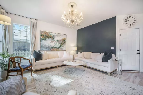 192 Historic Dr, Mount Pleasant, SC 29464