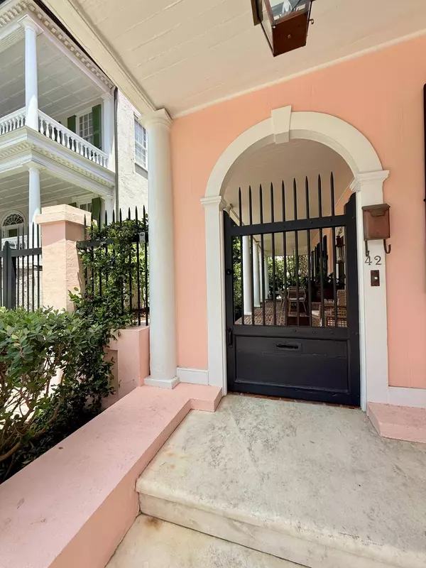 42 S Battery St, Charleston, SC 29401