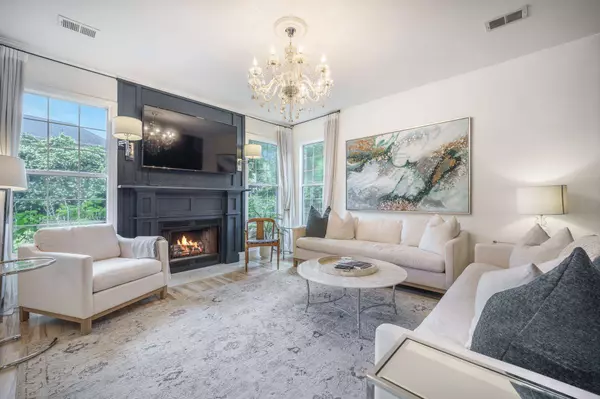 192 Historic Dr, Mount Pleasant, SC 29464