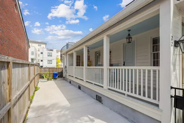 22 Sheppard St, Charleston, SC 29403