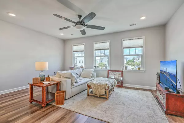313 Lanyard St, Johns Island, SC 29455