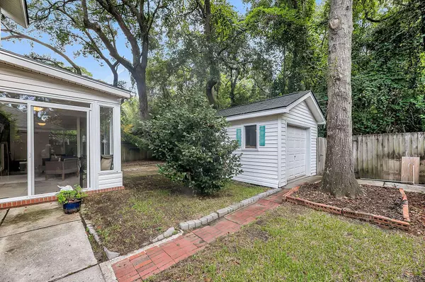 1022 Stono River Dr, Charleston, SC 29412