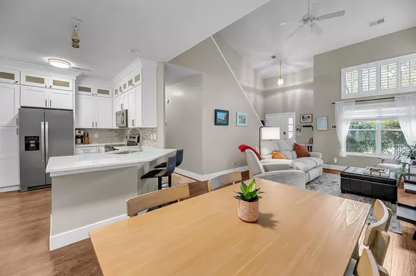 1022 Stono River Dr, Charleston, SC 29412