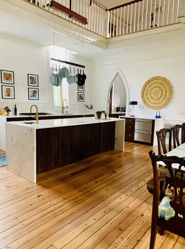 41 Pitt St, Charleston, SC 29401