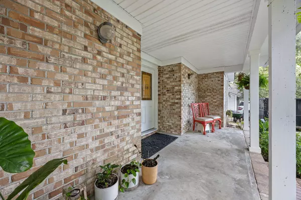 957 Sea Gull Dr, Mount Pleasant, SC 29464