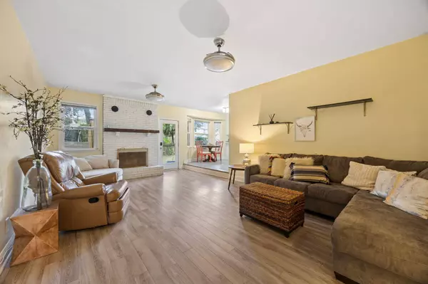 957 Sea Gull Dr, Mount Pleasant, SC 29464