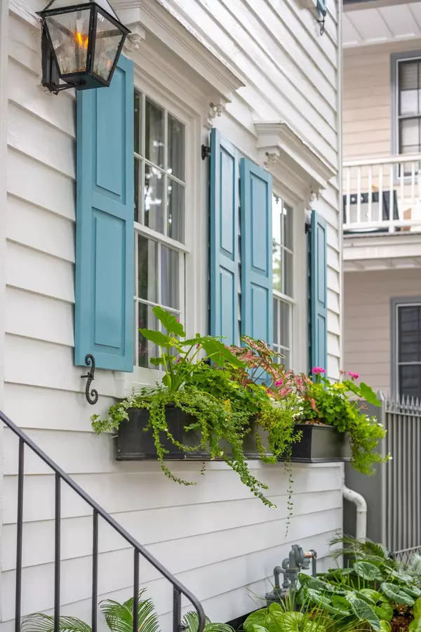 56 Warren St, Charleston, SC 29403