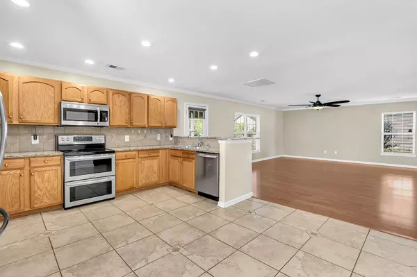2045 Cripplecreek Dr, Ladson, SC 29456